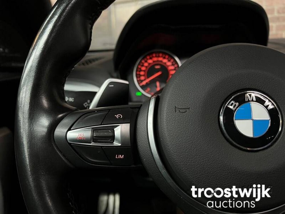 BMW M135i xDrive 1-serie 326pk 2015, J-245-DF