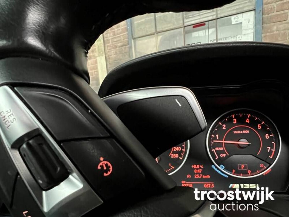 BMW M135i xDrive 1-serie 326pk 2015, J-245-DF