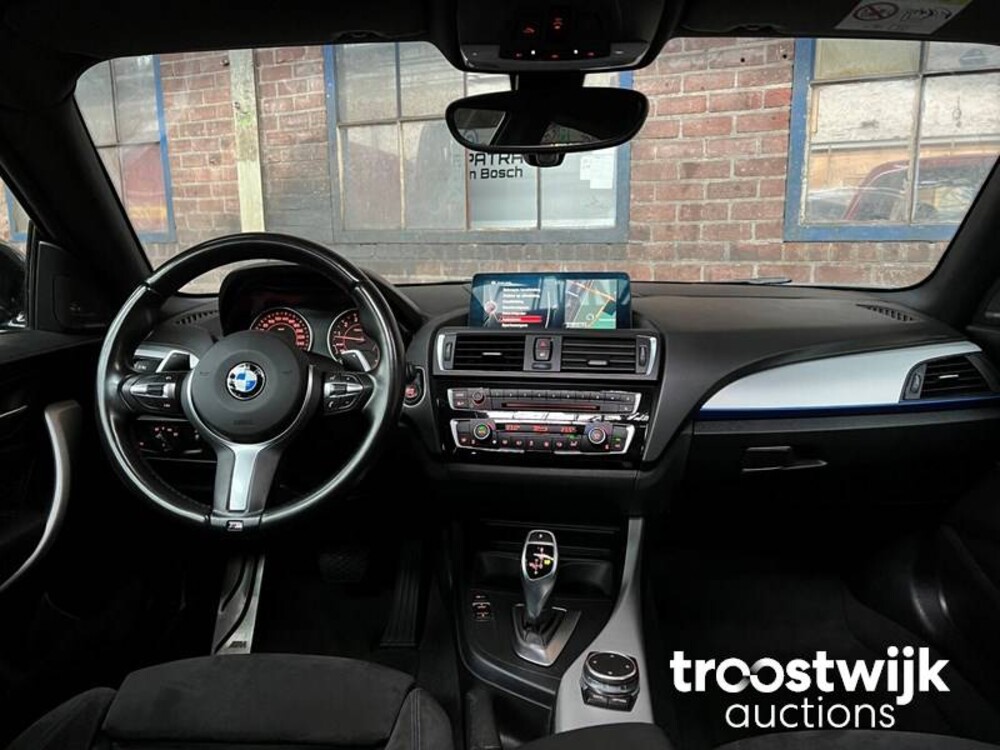 BMW M135i xDrive 1-serie 326pk 2015, J-245-DF