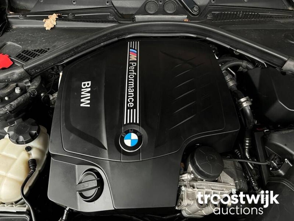 BMW M135i xDrive 1-serie 326pk 2015, J-245-DF