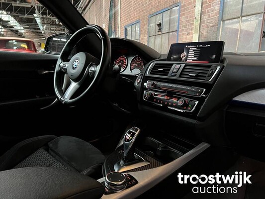BMW M135i xDrive 1-serie 326pk 2015, J-245-DF