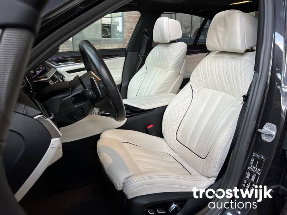 BMW 540i xDrive M-PERFORMANCE M-Sport Auto