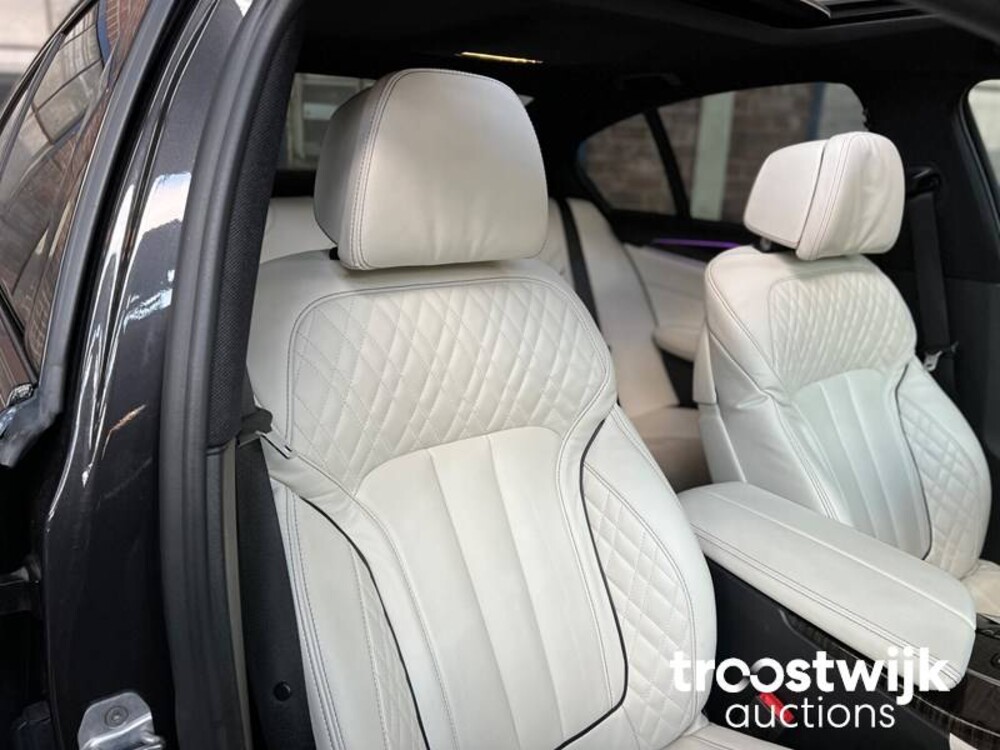 BMW 540i xDrive M-PERFORMANCE M-Sport Auto