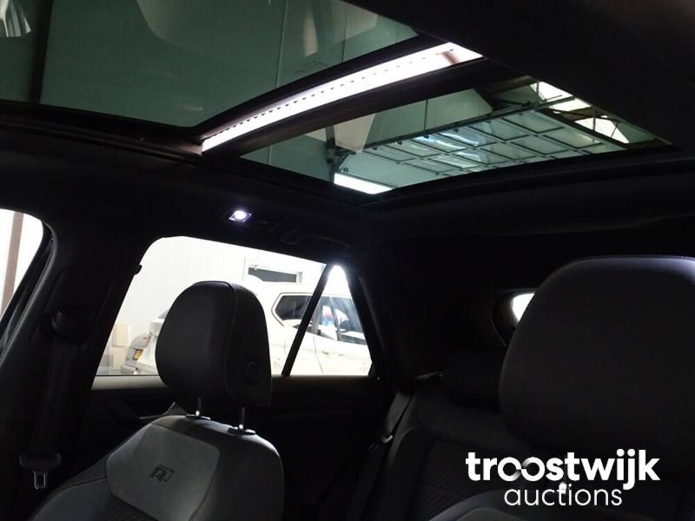 Volkswagen T-Roc R-Line 1.5 TSI Sport Business Auto