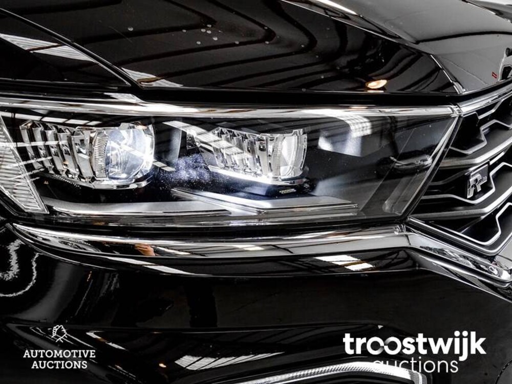 Volkswagen T-Roc R-Line 1.5 TSI Sport Business Auto