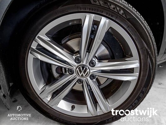 Volkswagen T-Roc R-Line 1.5 TSI Sport Business Car