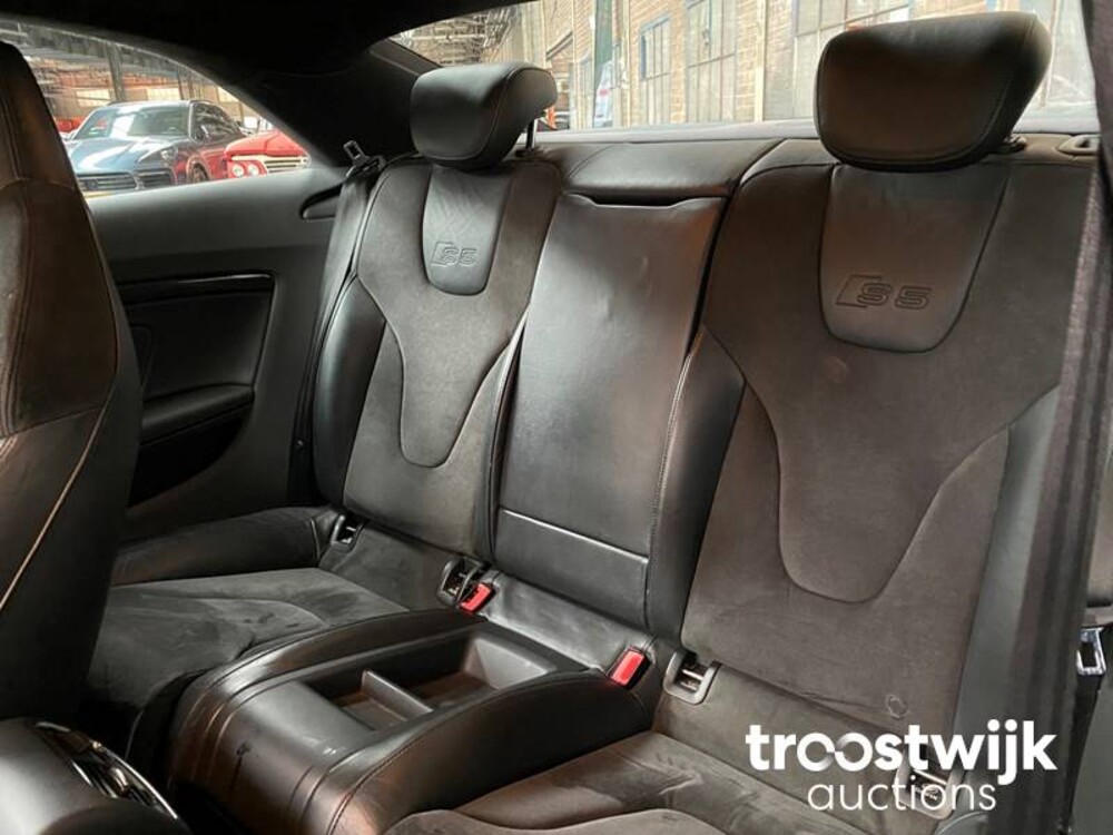 Audi S5 4.2 FSI Quattro Auto