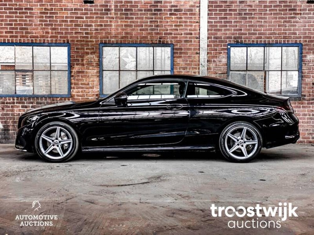 Mercedes-Benz C180 Coupe AMG Premium Plus Auto