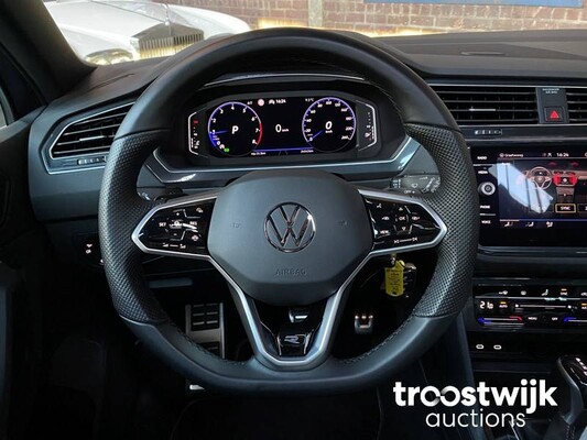 Volkswagen Tiguan R-Line TSI Life Business Auto