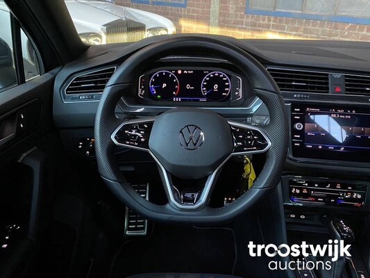 Volkswagen Tiguan R-Line TSI Life Business Auto