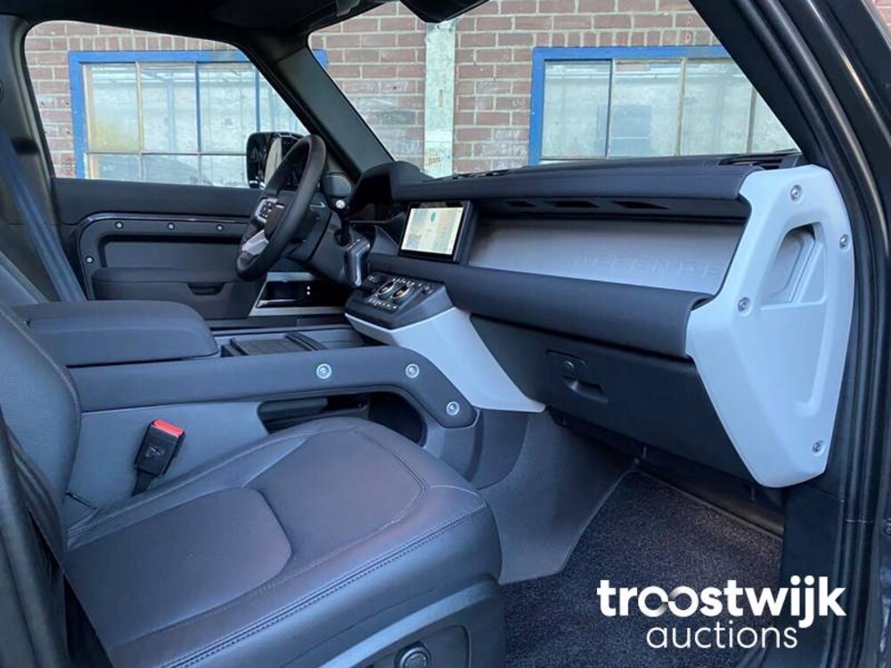 Land Rover Defender 110 D250 SE Aut 250pk 2023 -Fabrieksgarantie-