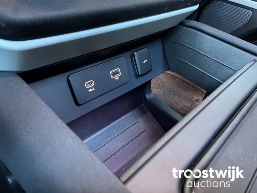 Land Rover Defender 110 D250 SE Aut 250pk 2023 -Fabrieksgarantie-