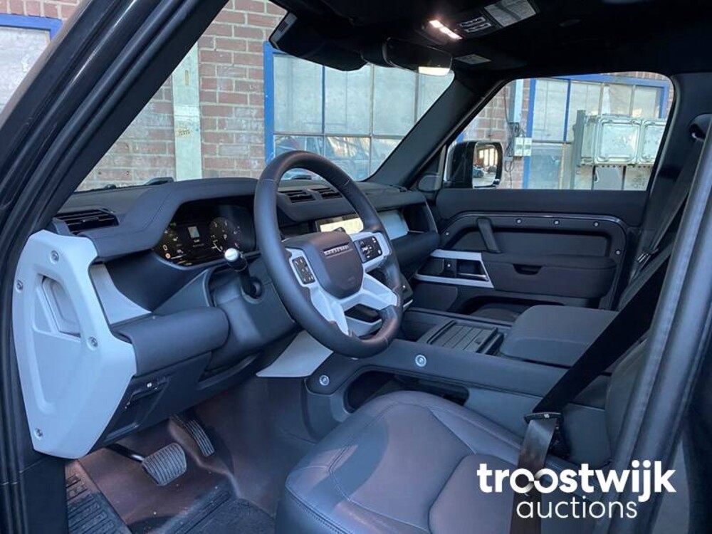 Land Rover Defender 110 D250 SE Aut 250pk 2023 -Fabrieksgarantie-