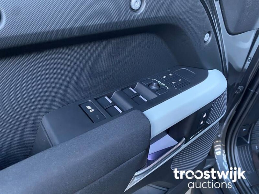 Land Rover Defender 110 D250 SE Aut 250pk 2023 -Fabrieksgarantie-