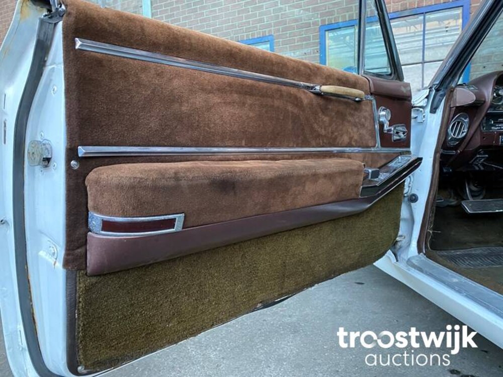 Cadillac De Ville Auto