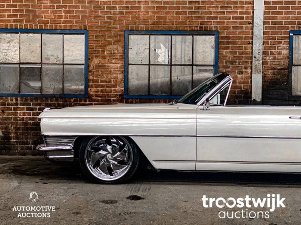 Cadillac De Ville Auto