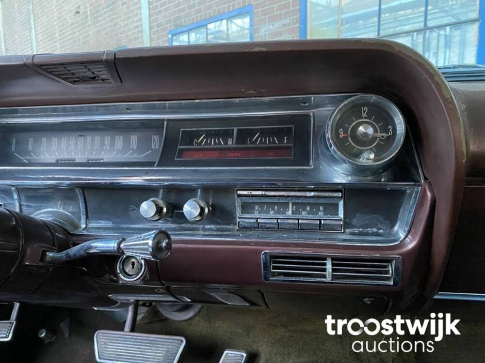 Cadillac De Ville Auto