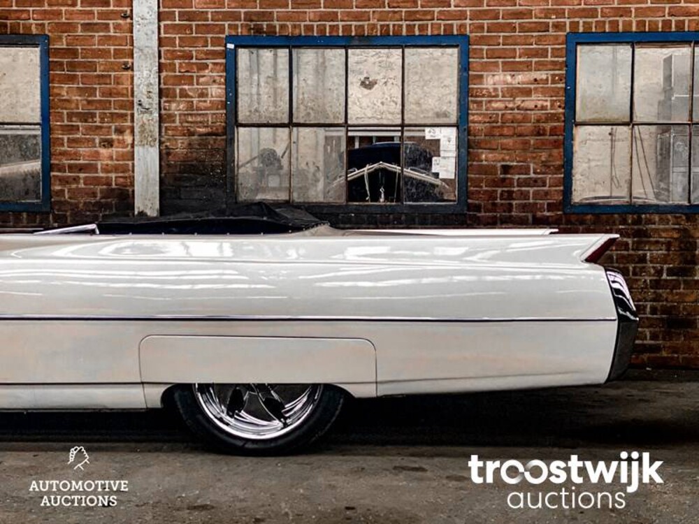 Cadillac De Ville Auto