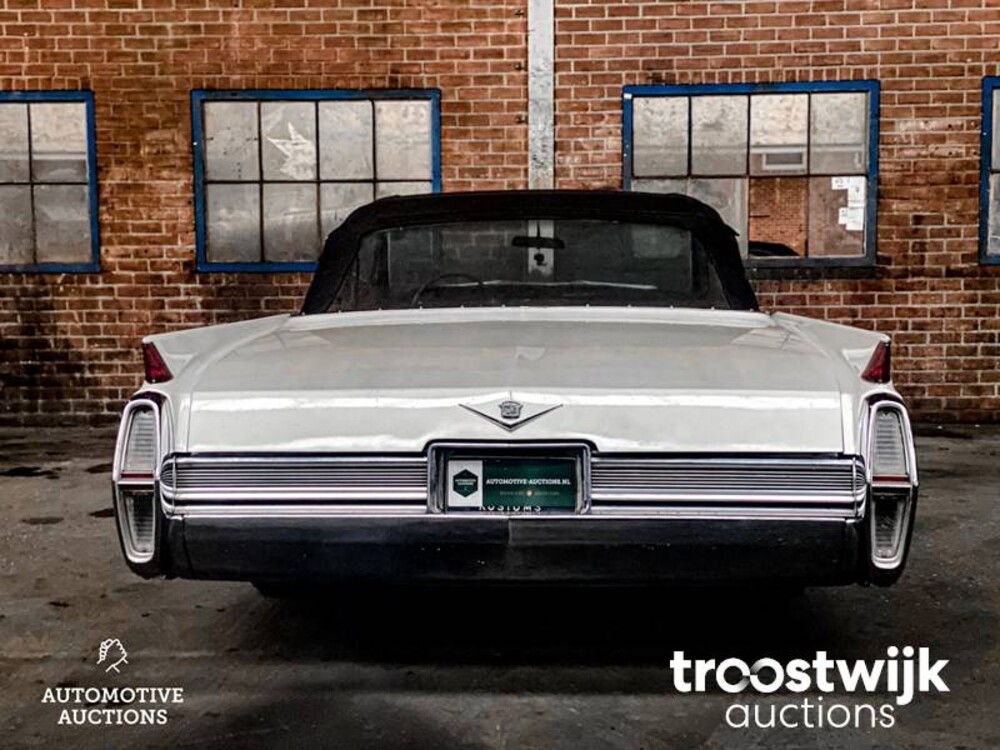 Cadillac De Ville Auto