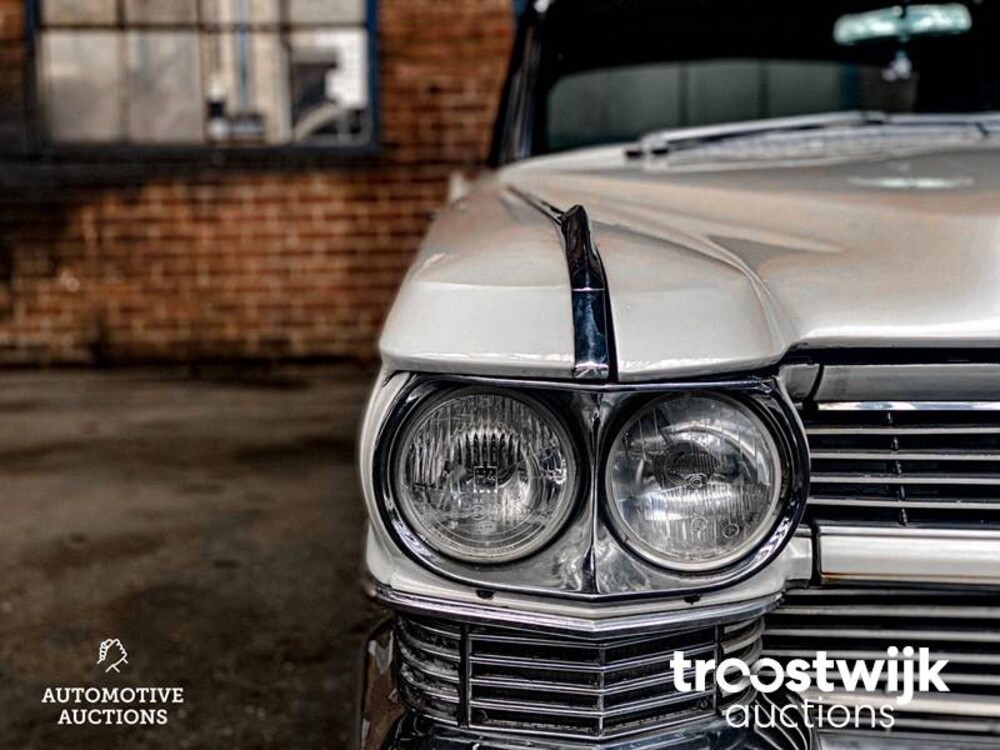 Cadillac De Ville Auto