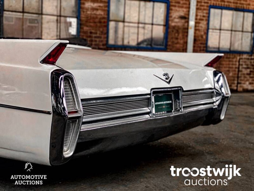 Cadillac De Ville Auto