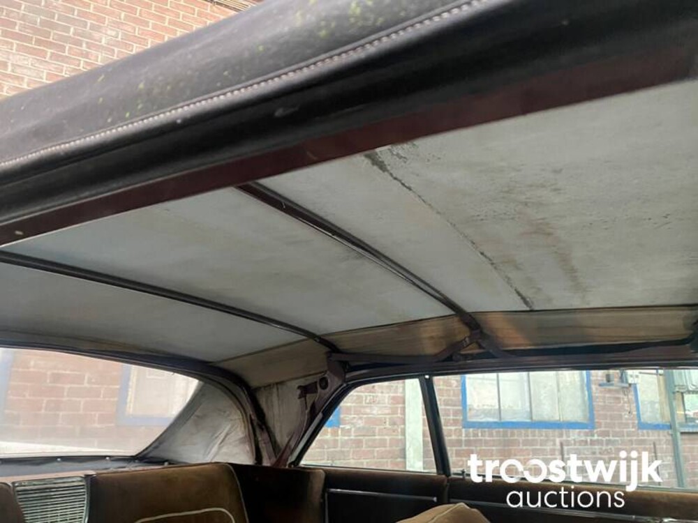 Cadillac De Ville Auto