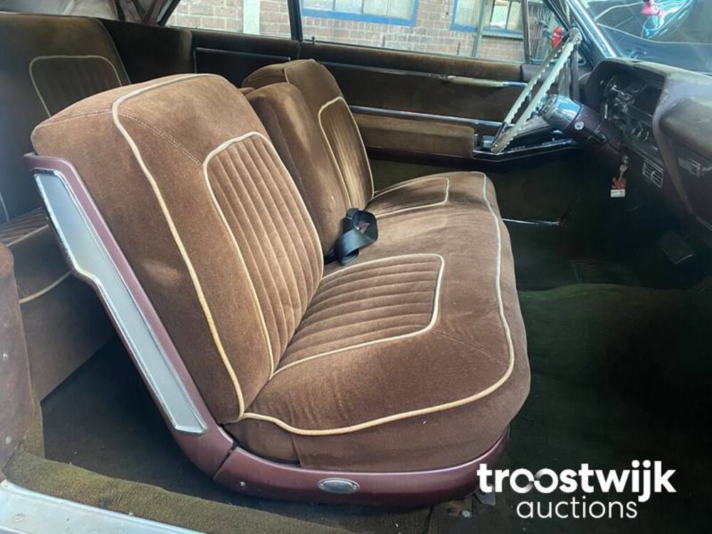 Cadillac De Ville Auto