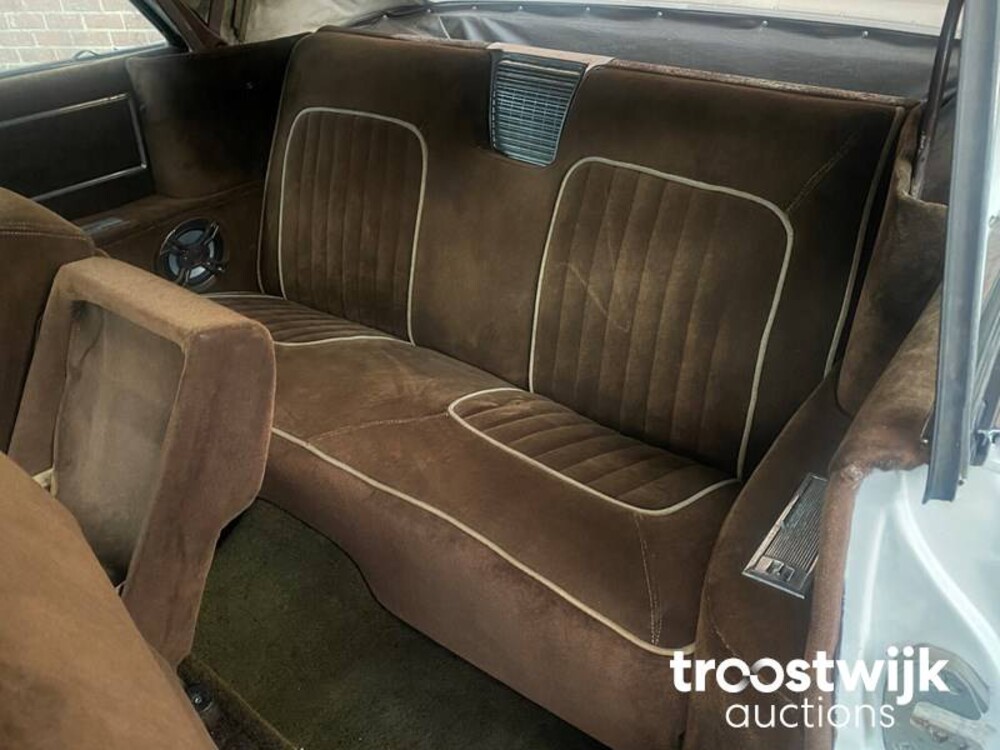 Cadillac De Ville Auto