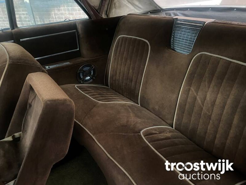 Cadillac De Ville Auto