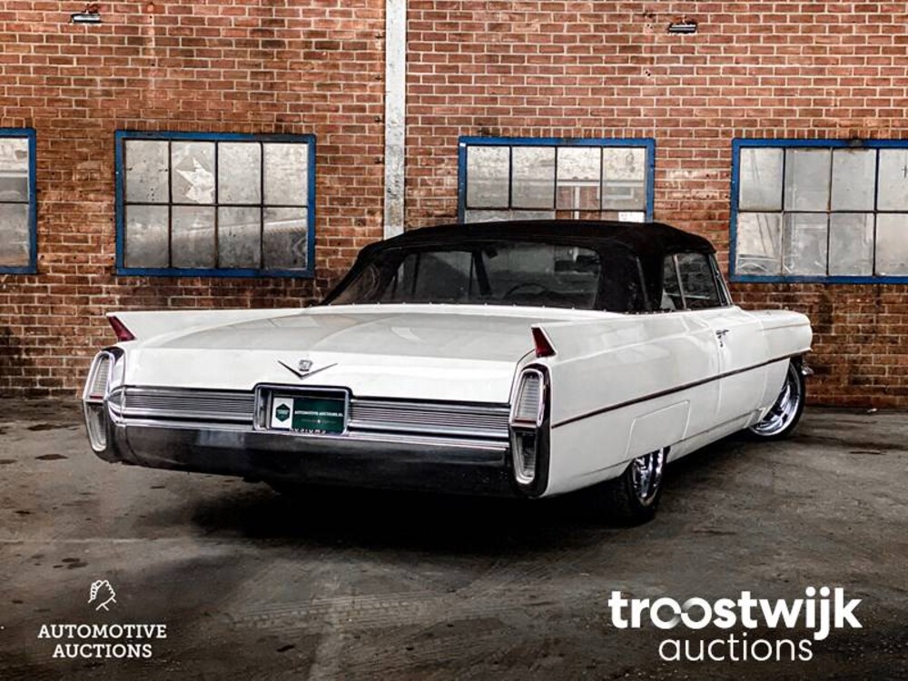 Cadillac De Ville Auto