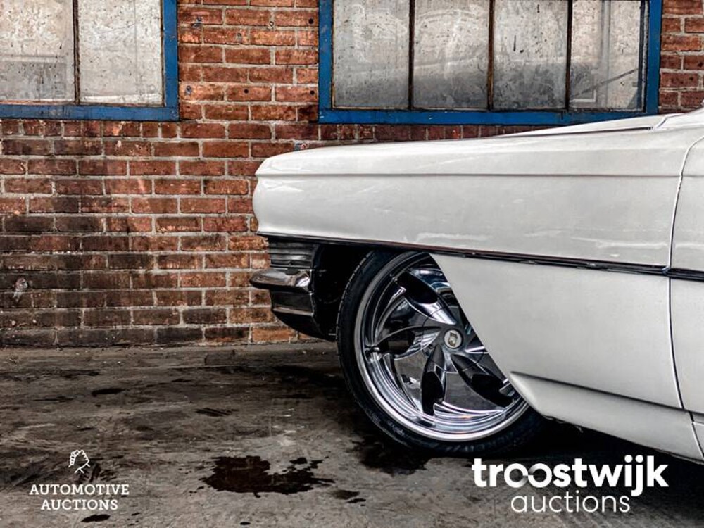 Cadillac De Ville Auto