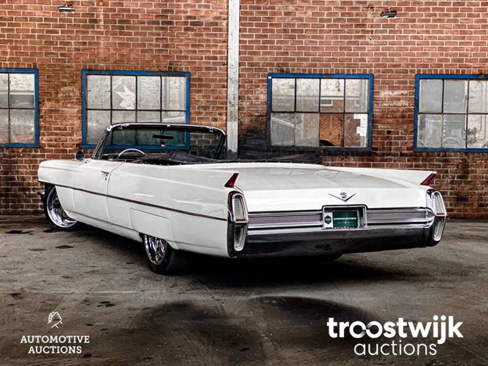 Cadillac De Ville Auto