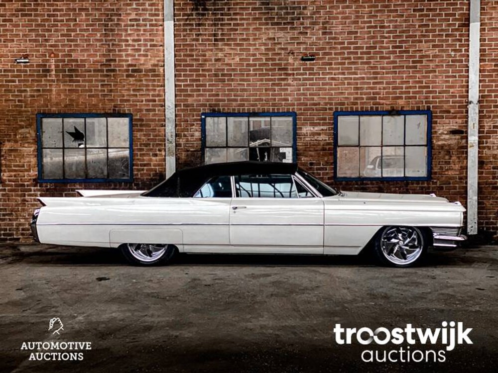 Cadillac De Ville Auto