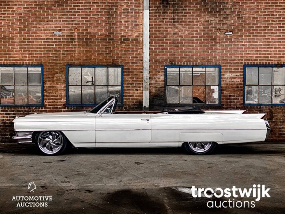 Cadillac De Ville Auto