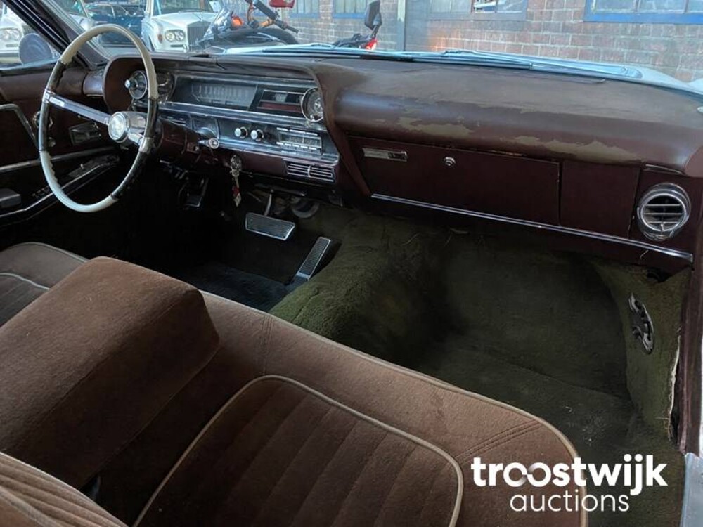 Cadillac De Ville Auto