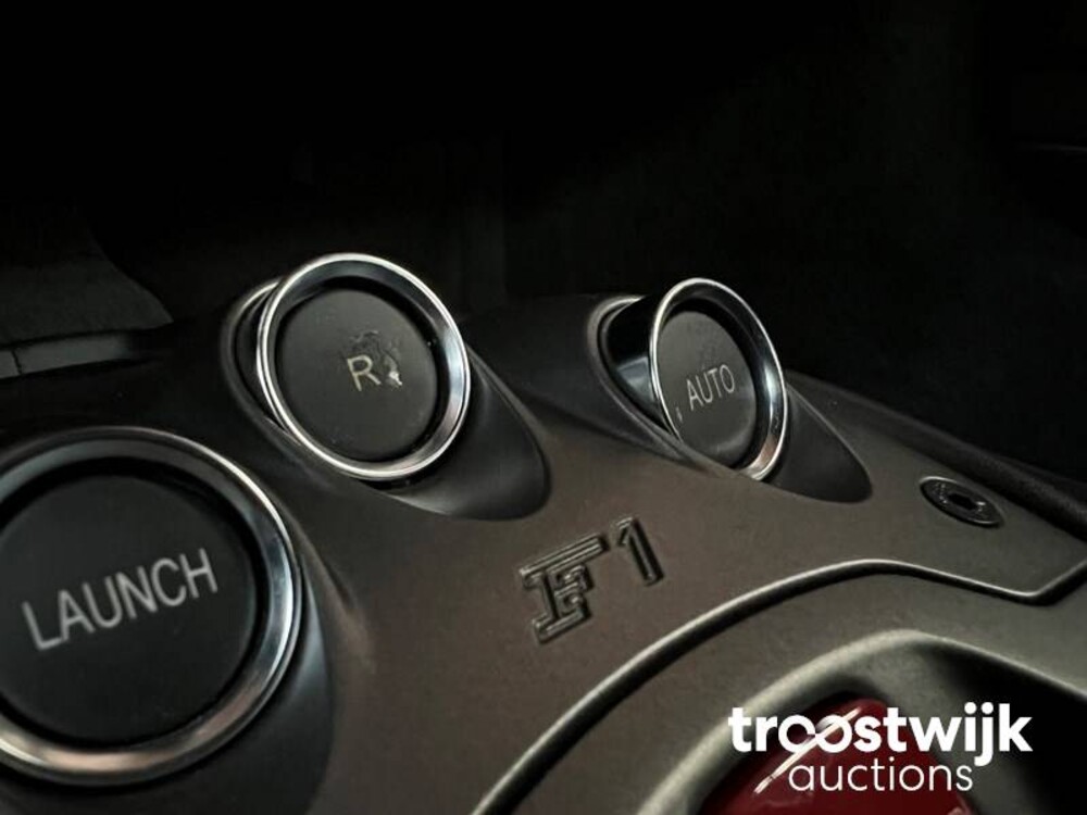 Ferrari 458 Italia F142 4.5 V8 570pk 2011