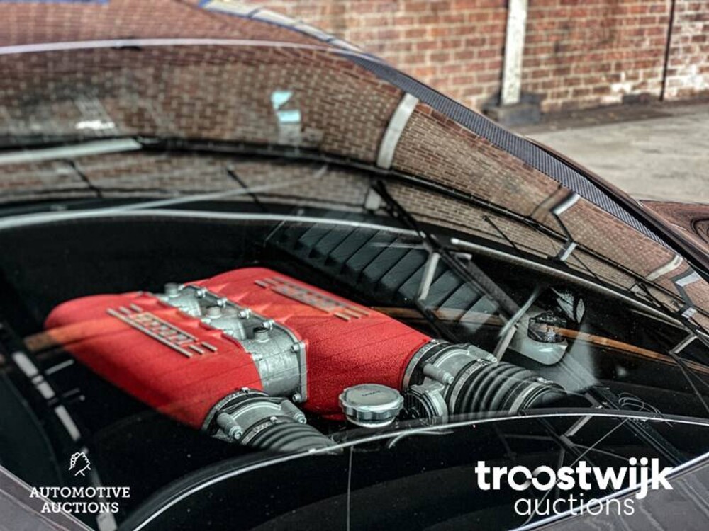 Ferrari 458 Italia F142 4.5 V8 570pk 2011