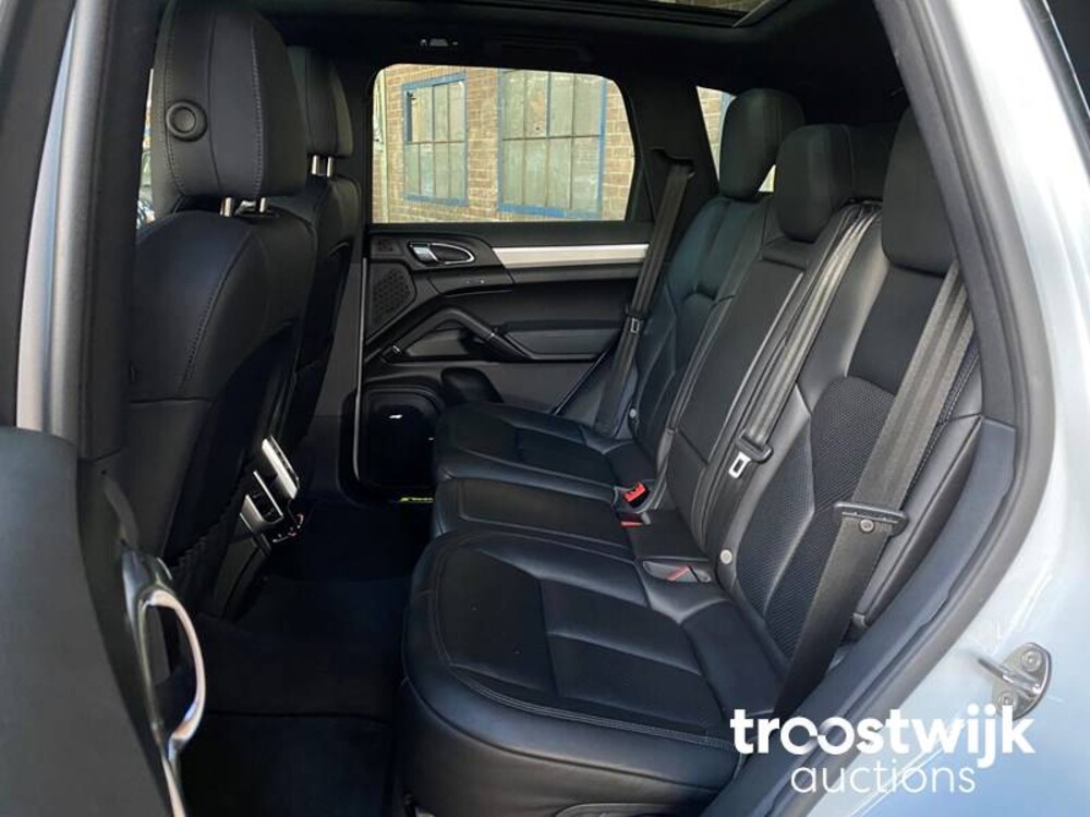 Porsche Cayenne S E-Hybrid 3.0 Auto