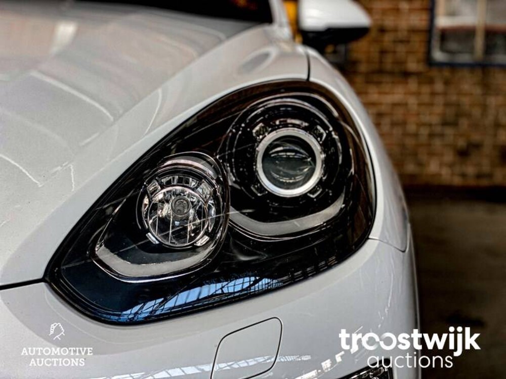 Porsche Cayenne S E-Hybrid 3.0 Auto