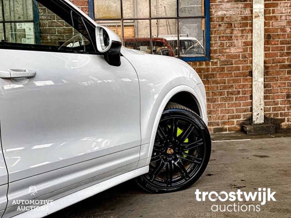 Porsche Cayenne S E-Hybrid 3.0 Auto