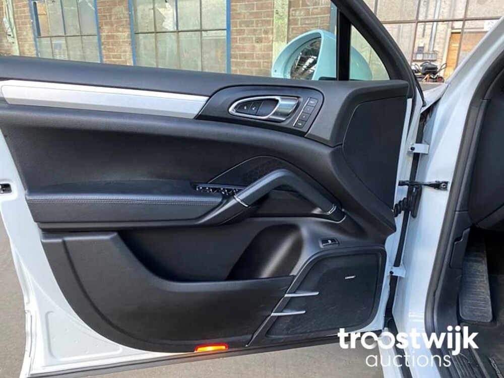 Porsche Cayenne S E-Hybrid 3.0 Auto