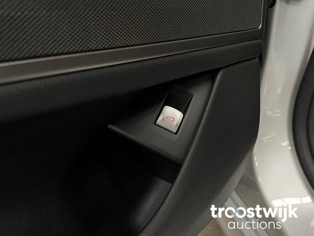 BMW 740e iPerformance High Executive Car