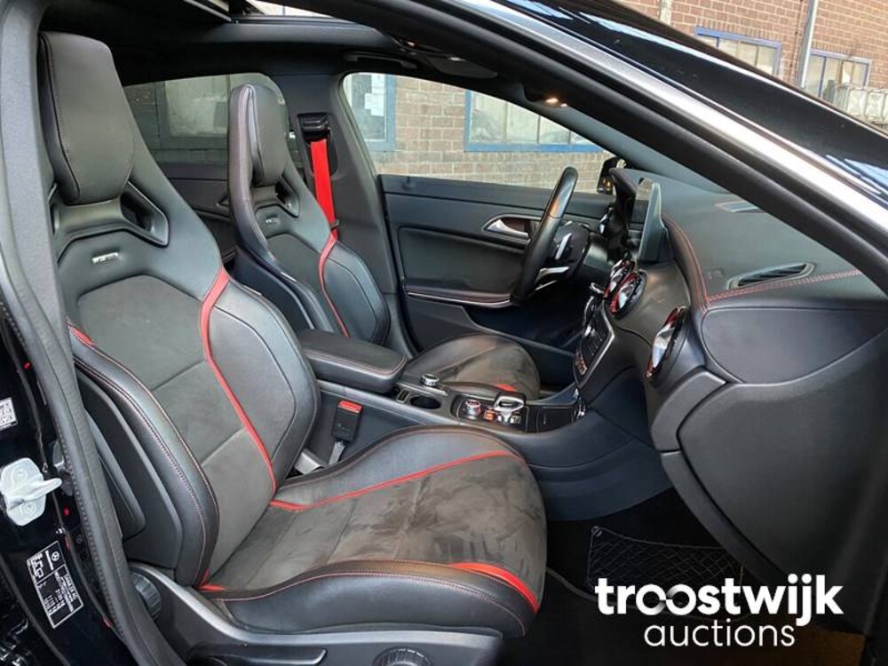 Mercedes-Benz CLA45 AMG 4Matic Auto
