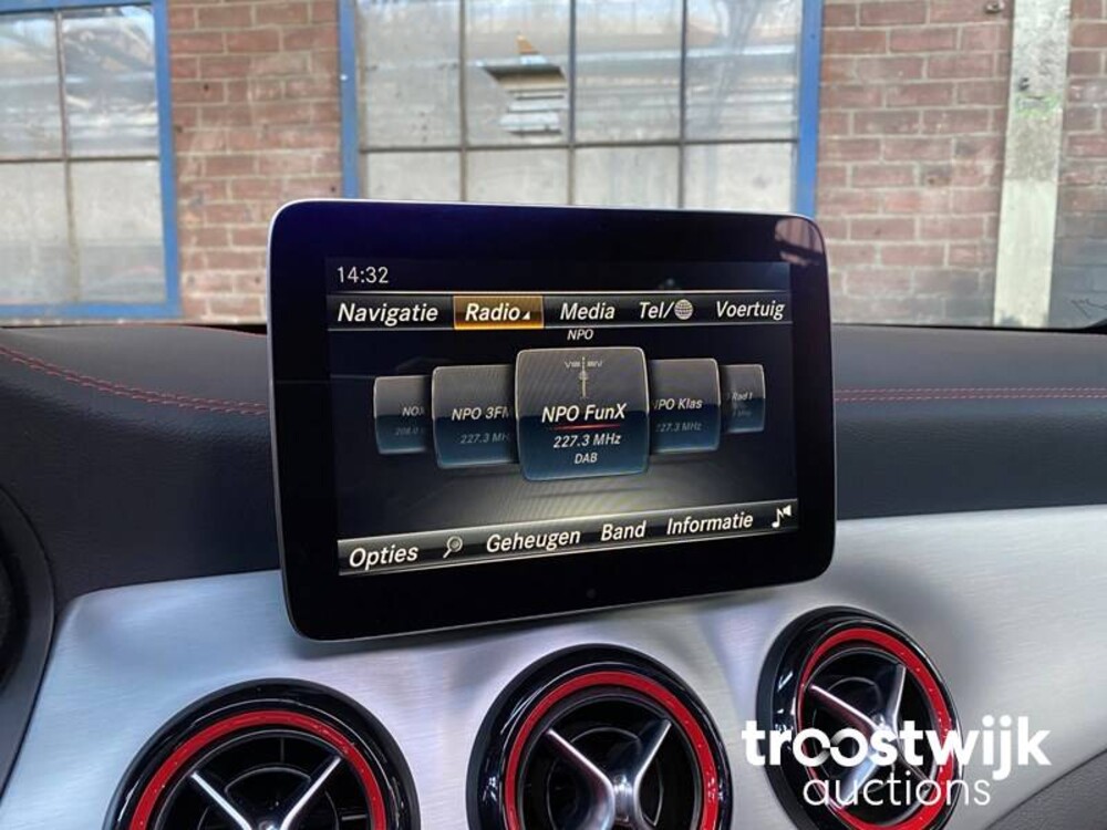 Mercedes-Benz CLA45 AMG 4Matic Auto