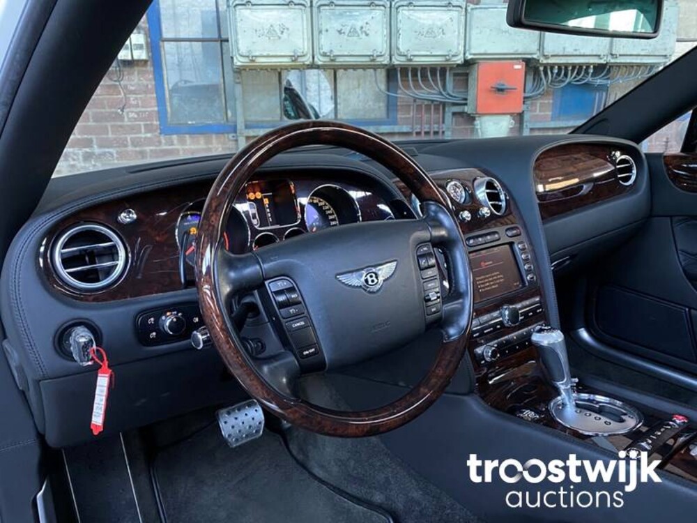Bentley Continental Flying Spur 6.0 W12 Auto