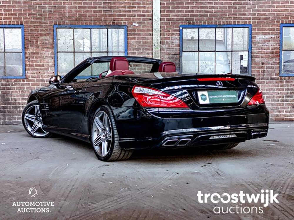 Mercedes-Benz SL63 AMG 5.5 V8 Auto