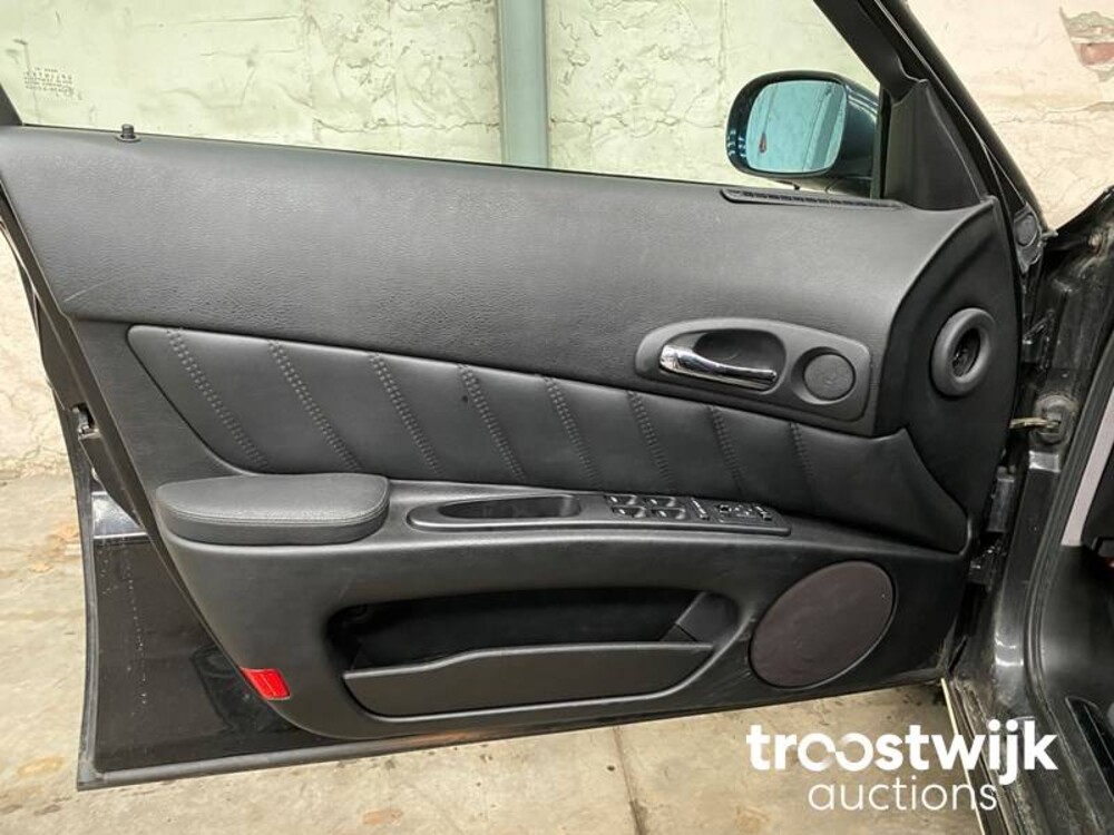 Alfa Romeo 166 3.0 V6 Progression  220pk 2002, -Orig. NL-, 72-JH-ST