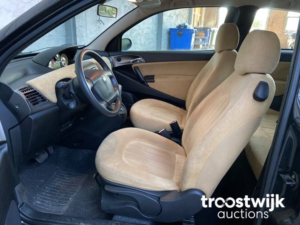 Lancia Ypsilon Platino DFN 1.4-16V 95pk 2005, -Orig.NL-, 42-RB-ZB