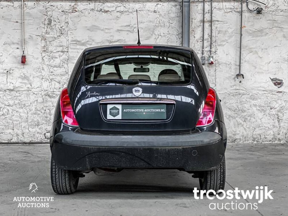 Lancia Ypsilon Platino DFN 1.4-16V 95pk 2005, -Orig.NL-, 42-RB-ZB