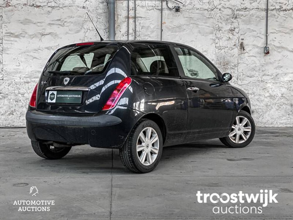 Lancia Ypsilon Platino DFN 1.4-16V 95pk 2005, -Orig.NL-, 42-RB-ZB